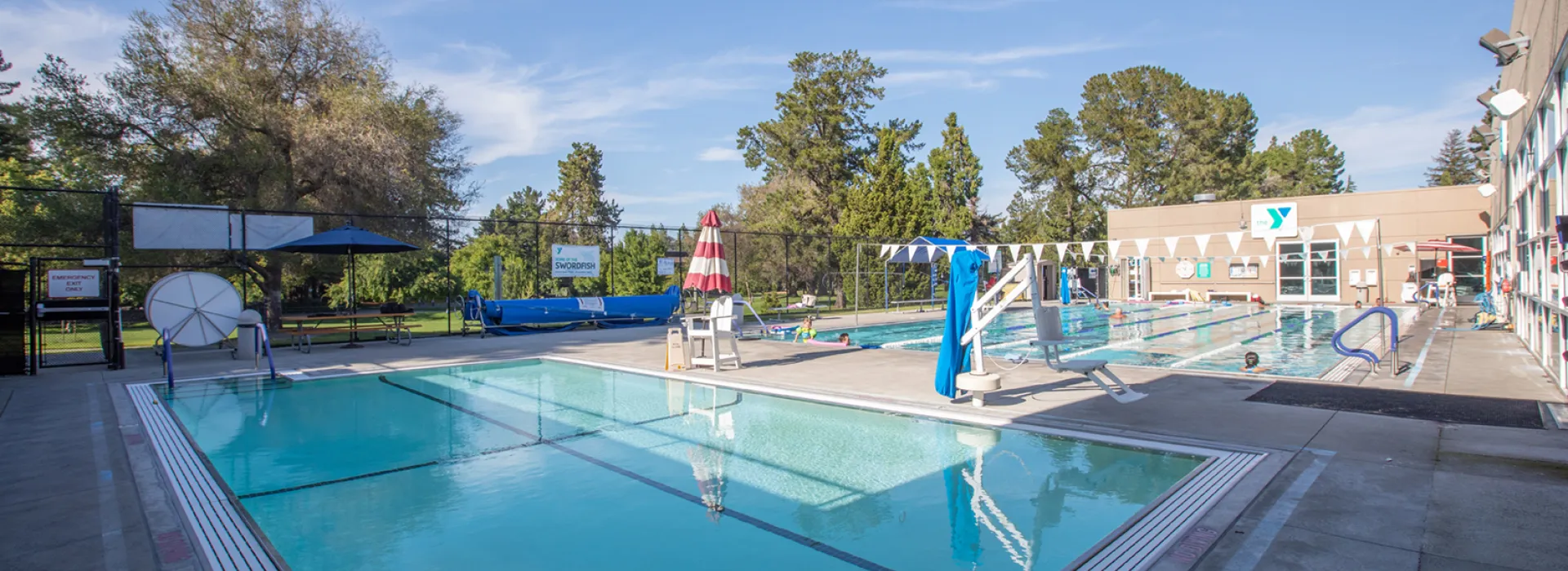 Teaching pool
